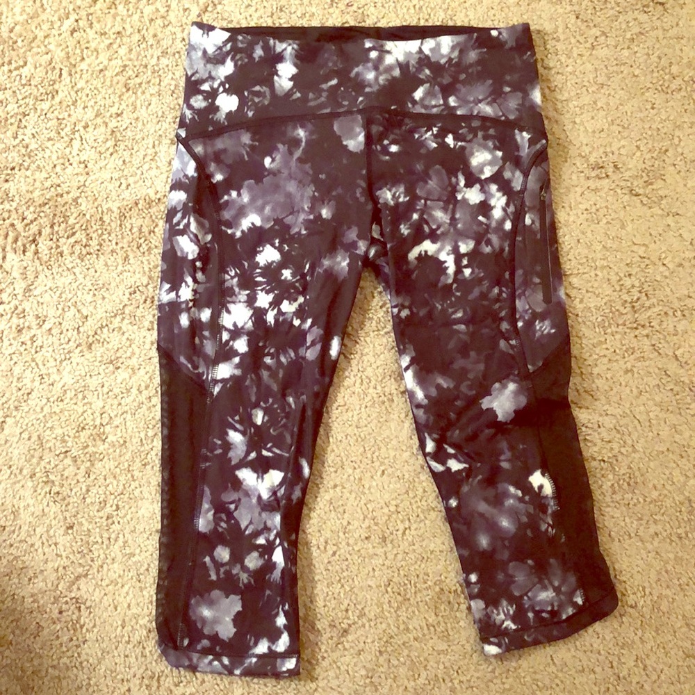 Lululemon cropped pants